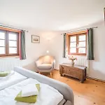 Apartamento Altes Von 1756 - Straussengut