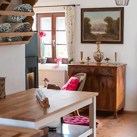 Altes Von 1756 - Straussengut