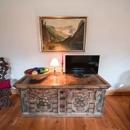 Altes Von 1756 - Straussengut *