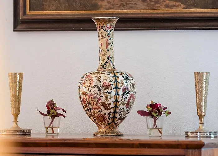 Altes Von 1756 - Straussengut Apartman