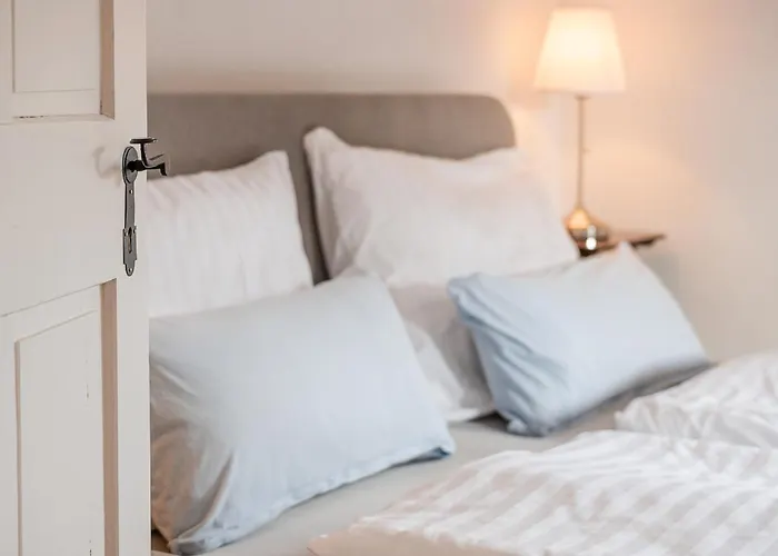 Apartman Altes Von 1756 - Straussengut