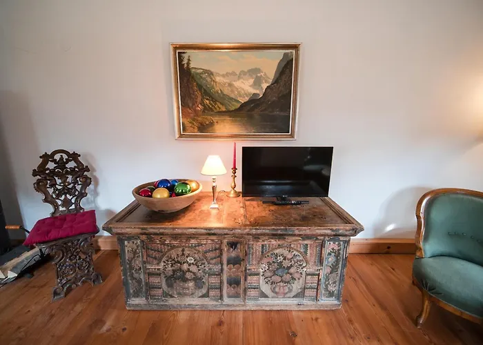 Altes Von 1756 - Straussengut *